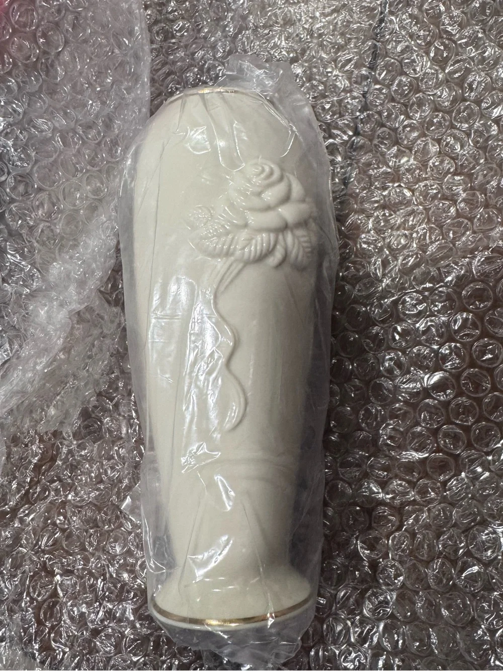 NEW LENOX Rose Blossom Bud Vase Ivory Porcelain 24k Gold/Gilded Trim